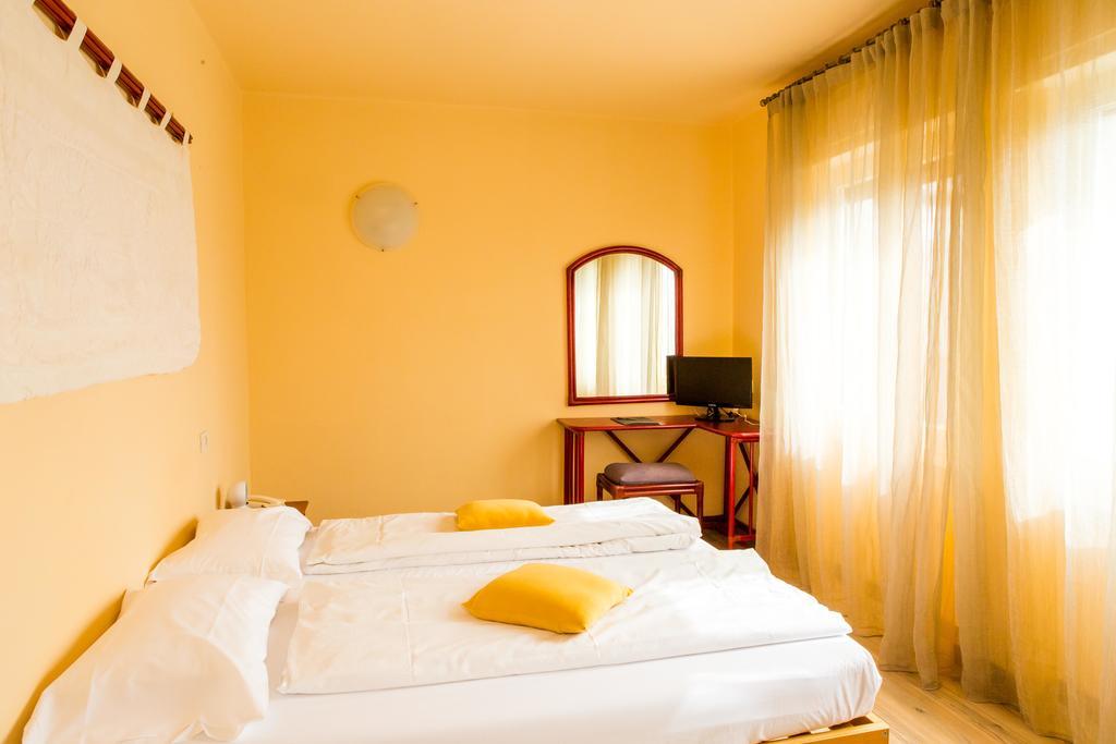 Club Hotel Olivi - Tennis Center Malcesine Eksteriør bilde